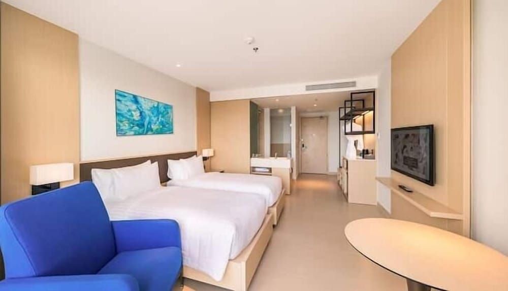 Cam Ranh Beach Resort near The Airport Premier Room, Beach View 2