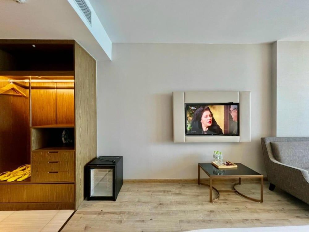 Capital Panorama Apartment Family Studio, Sea View 7