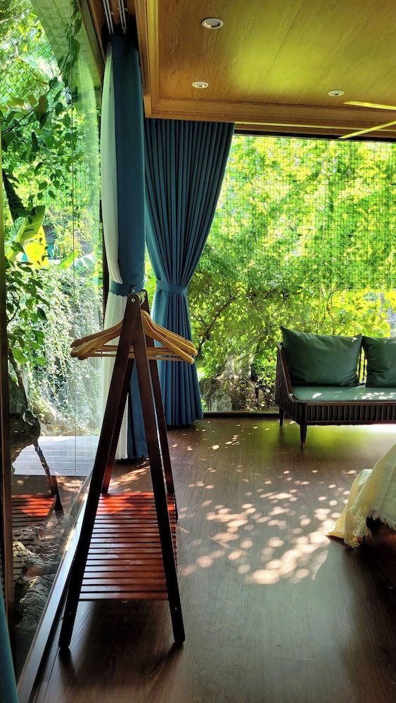 Luxury Suite, Mountain View