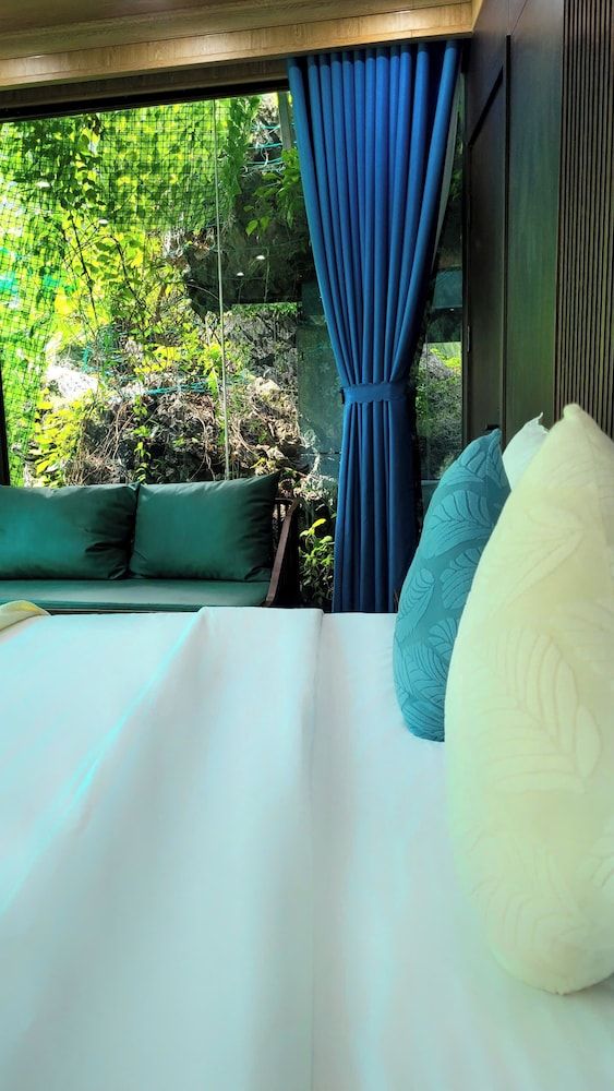 Luxury Suite, Mountain View