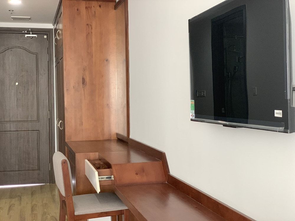 BO BIEN VANG HOTEL Deluxe Double Room, 1 King Bed, Hill View 4