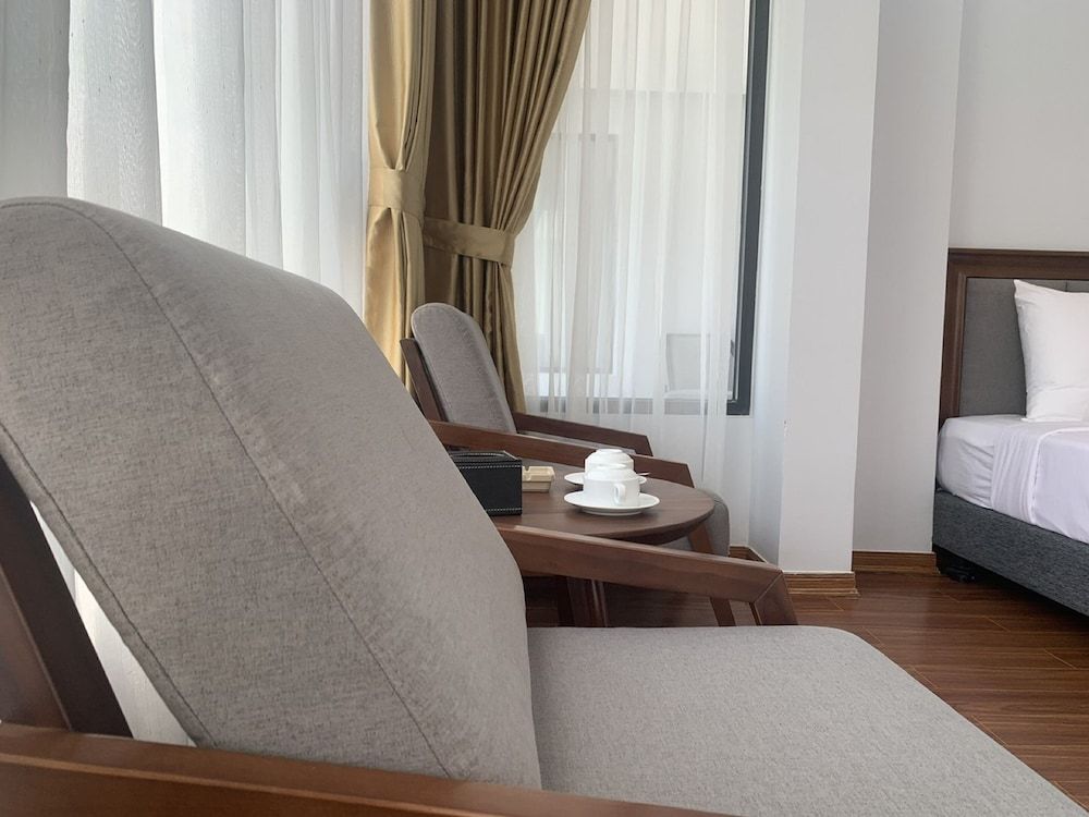 BO BIEN VANG HOTEL Deluxe Double Room, 1 King Bed, Hill View 9