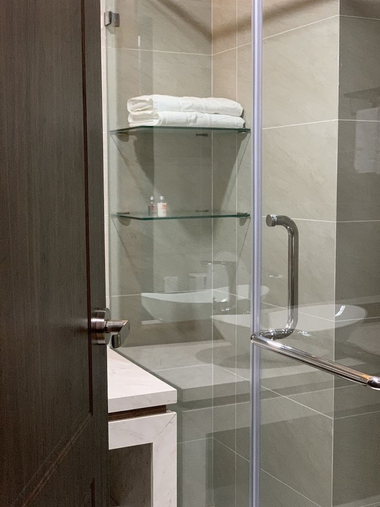 BO BIEN VANG HOTEL Deluxe Double Room, 1 King Bed, Hill View 23