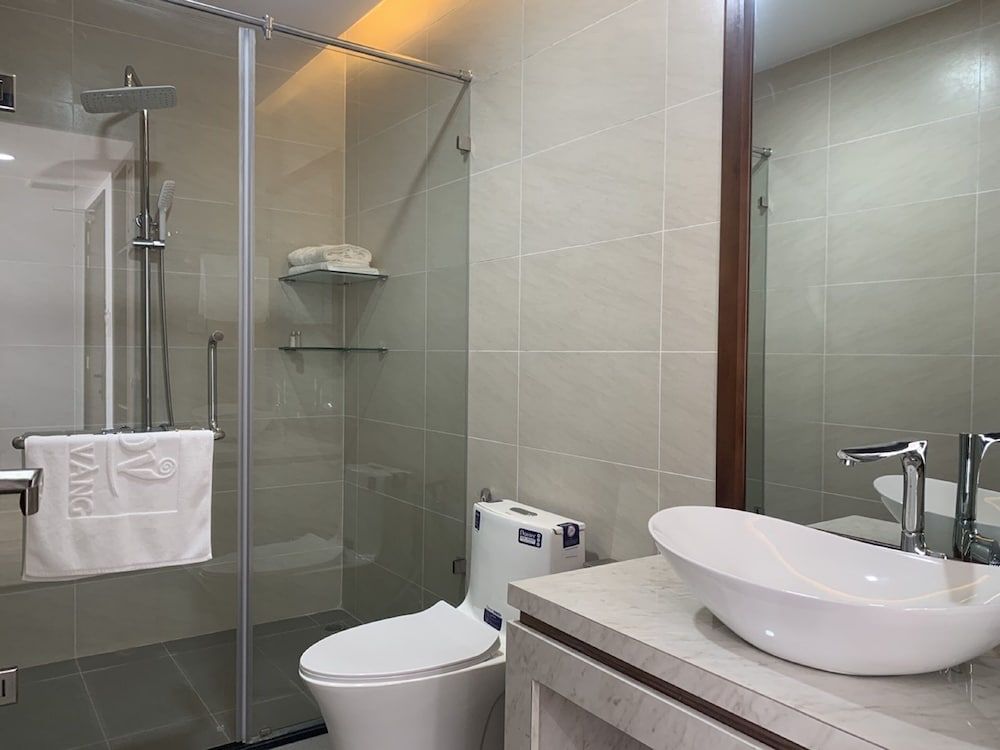 BO BIEN VANG HOTEL Deluxe Double Room, 1 King Bed, Hill View 22