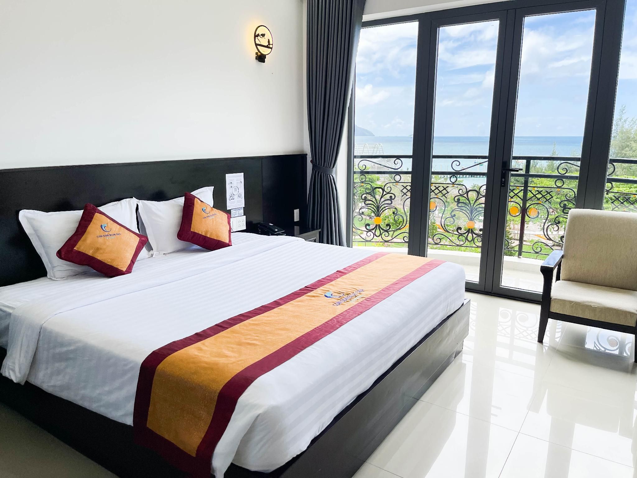Deluxe, Queen, Sea View, Balcony