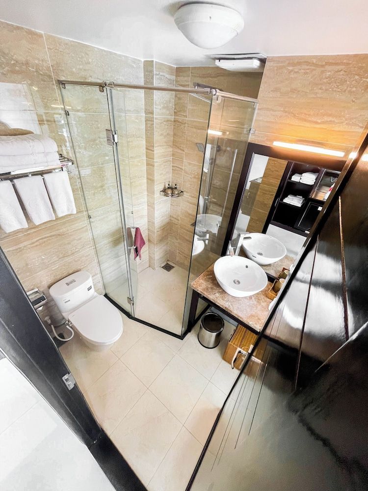 Con Son Blue Sea Superior Quadruple Room 7