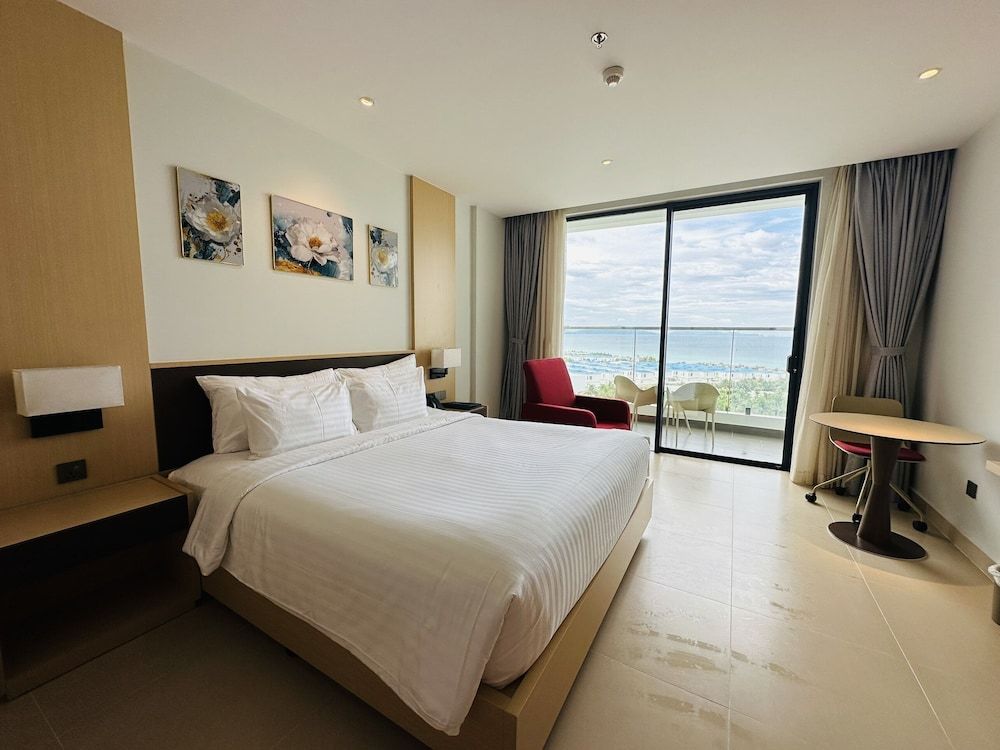 Seaview Cam Ranh Premier Double Room, Ocean View 5