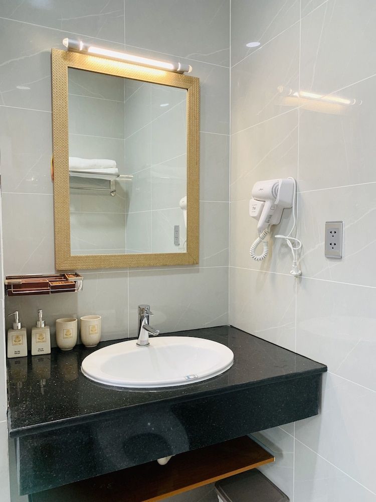 Golden Rose Hotel Con Dao Standard Double or Twin Room 7