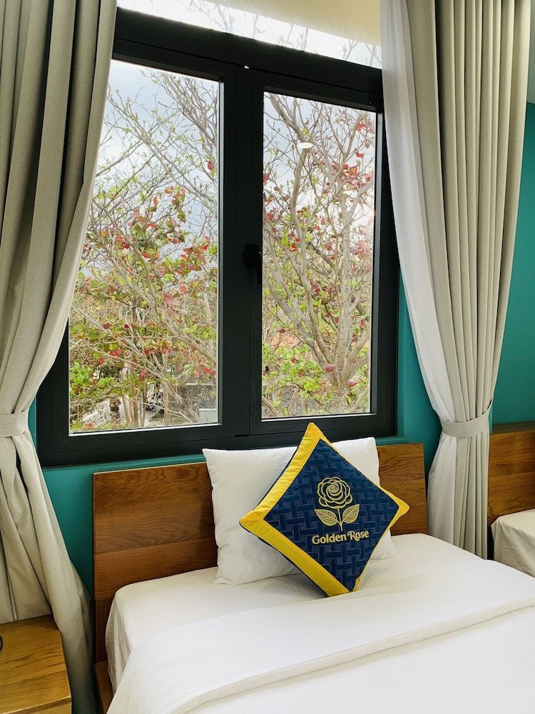 Golden Rose Hotel Con Dao Family Quadruple Room 8