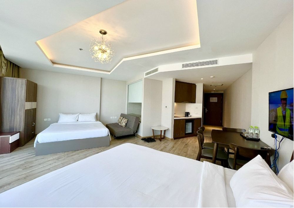 Executive Quadruple Room, Bathtub, Sea View