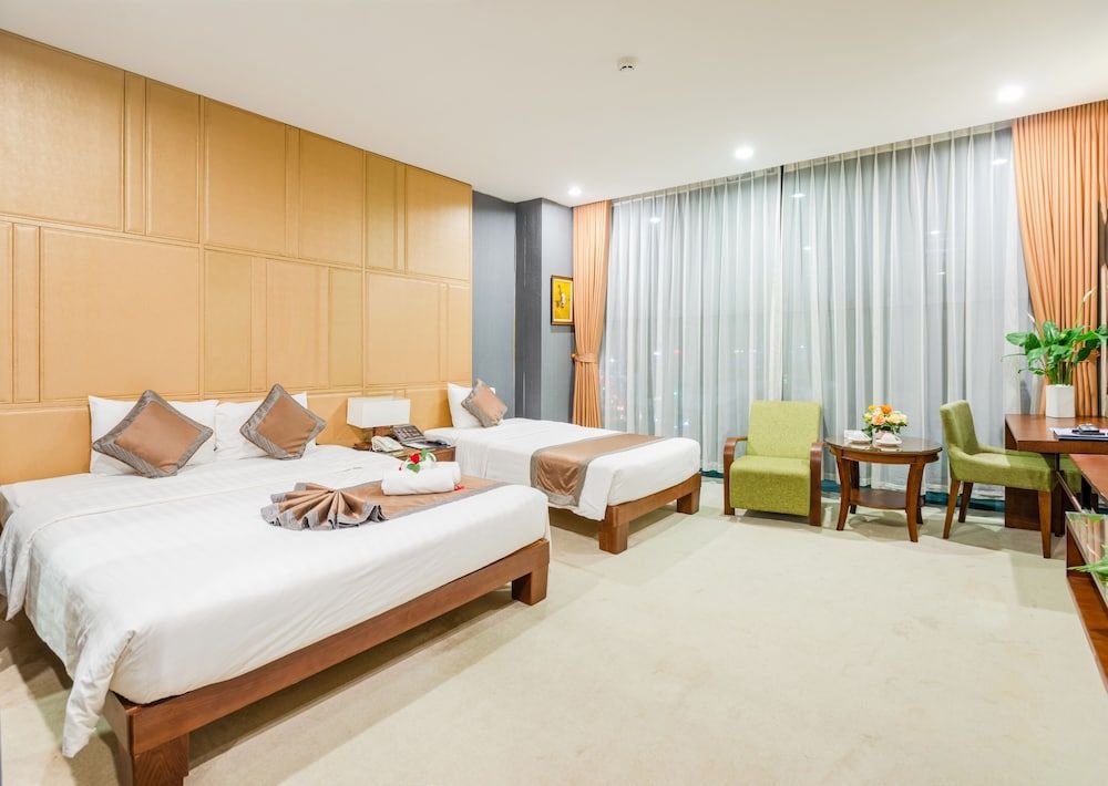 Bien Bac Hotel Deluxe Triple Room 5