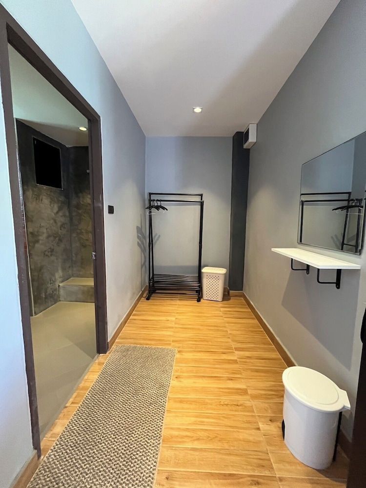 Tharadol Beach Resort Family Room (New Building) 6