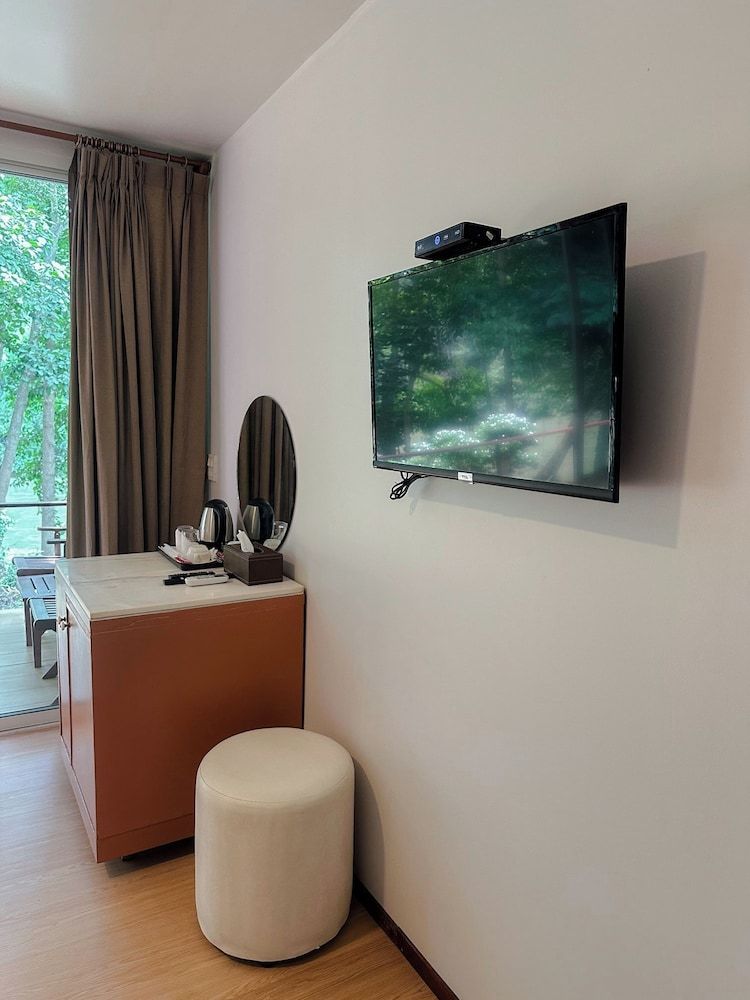 Chong Khaep Aingkwai Resort Deluxe Room, River View 21