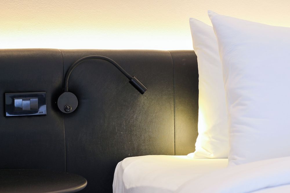 iThaphae Hotel Economy Double Room 4