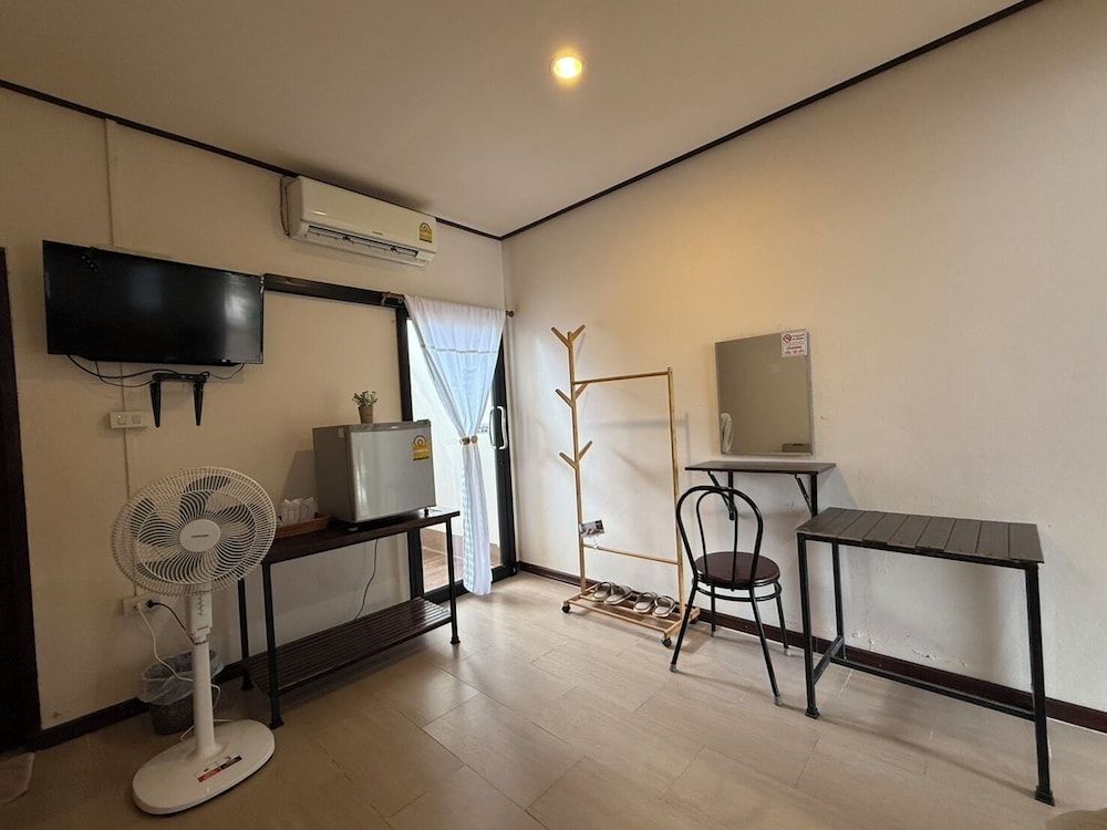 Hug Wang Homestay Standard Double Room 5