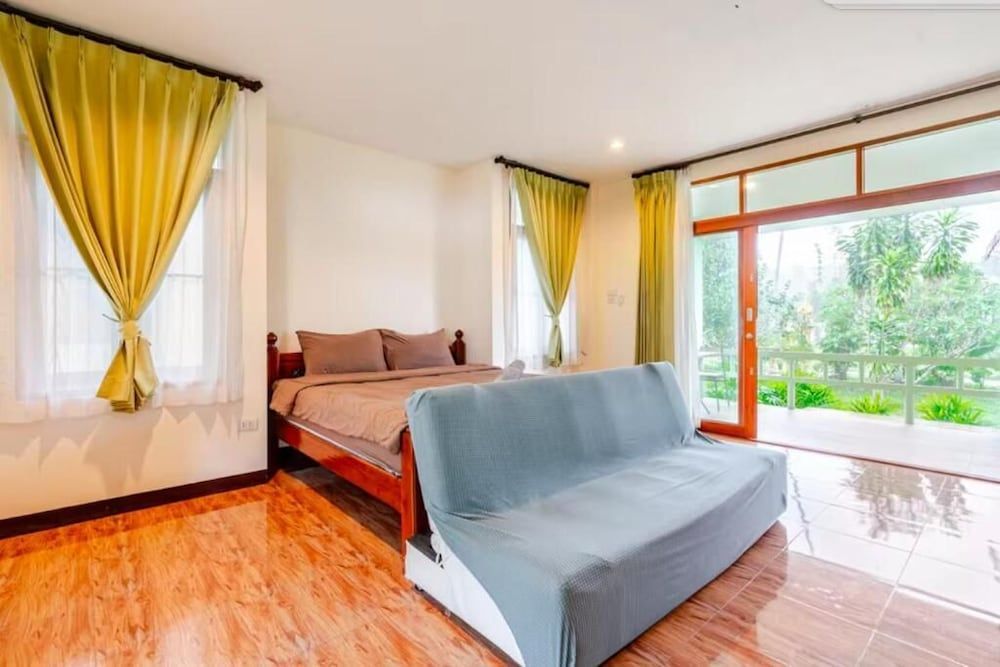 Comfort Bungalow, Garden View