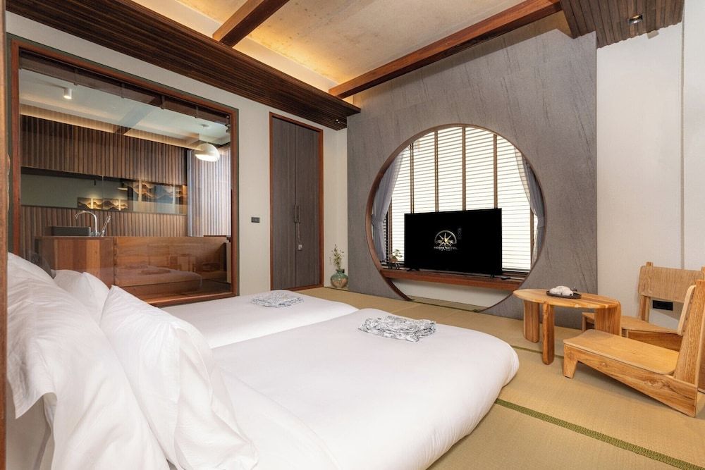 Superior Room, City View
