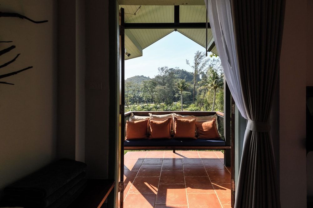 Villa Pateh Family Quadruple Room, Garden View 3