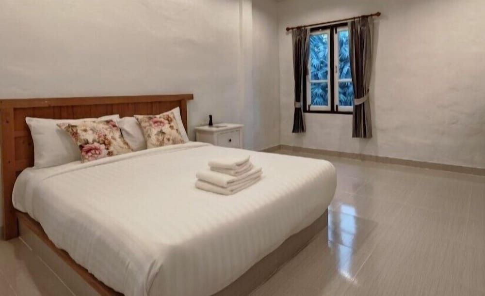 Kenikar Raintree Residence Hotel Superior Apartment 2