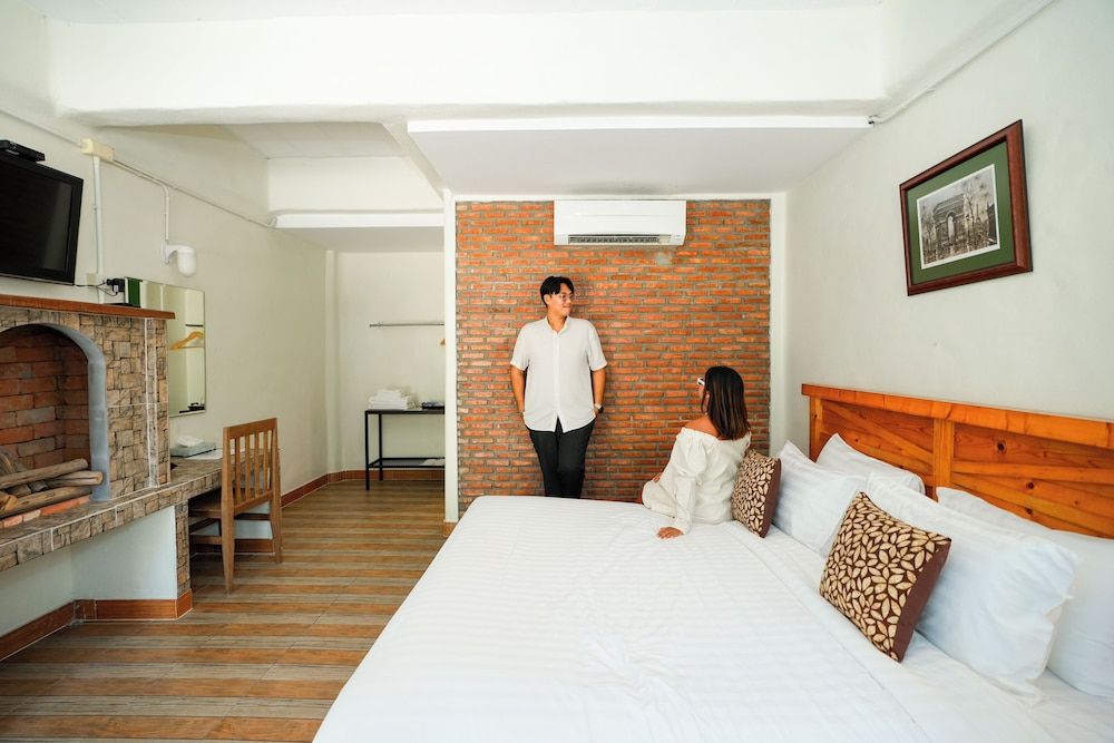 Kenikar Raintree Residence Hotel