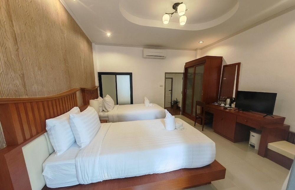 Kenikar Raintree Residence Hotel Deluxe Double or Twin Room, Courtyard View 4