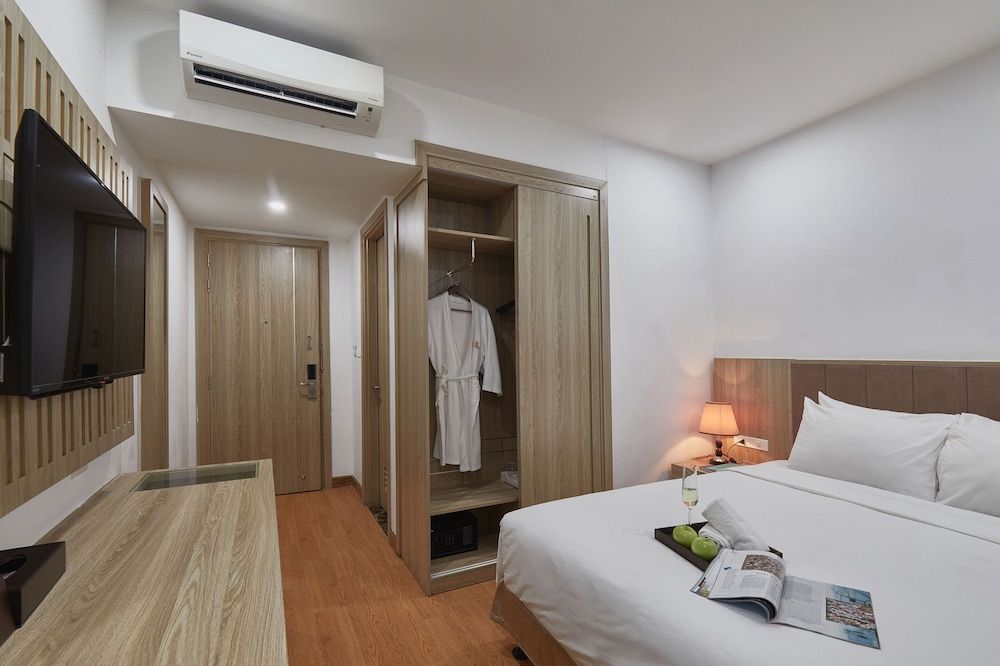 Superior Room, 1 Double Bed, City View