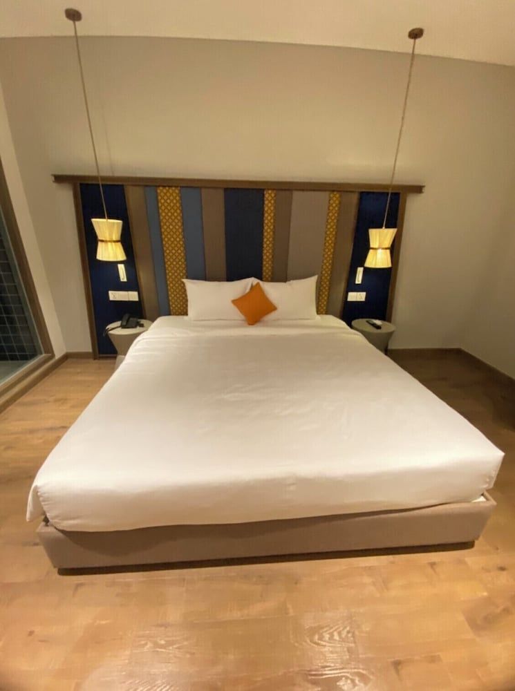 Superior Double Room, Pool View