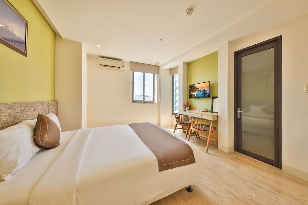 Superior Double Room, City View
