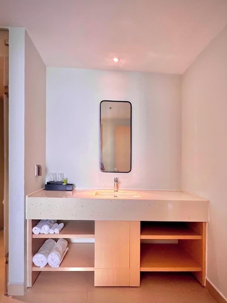 Hammi Seaview Family Studio Suite, Partial Ocean View 12