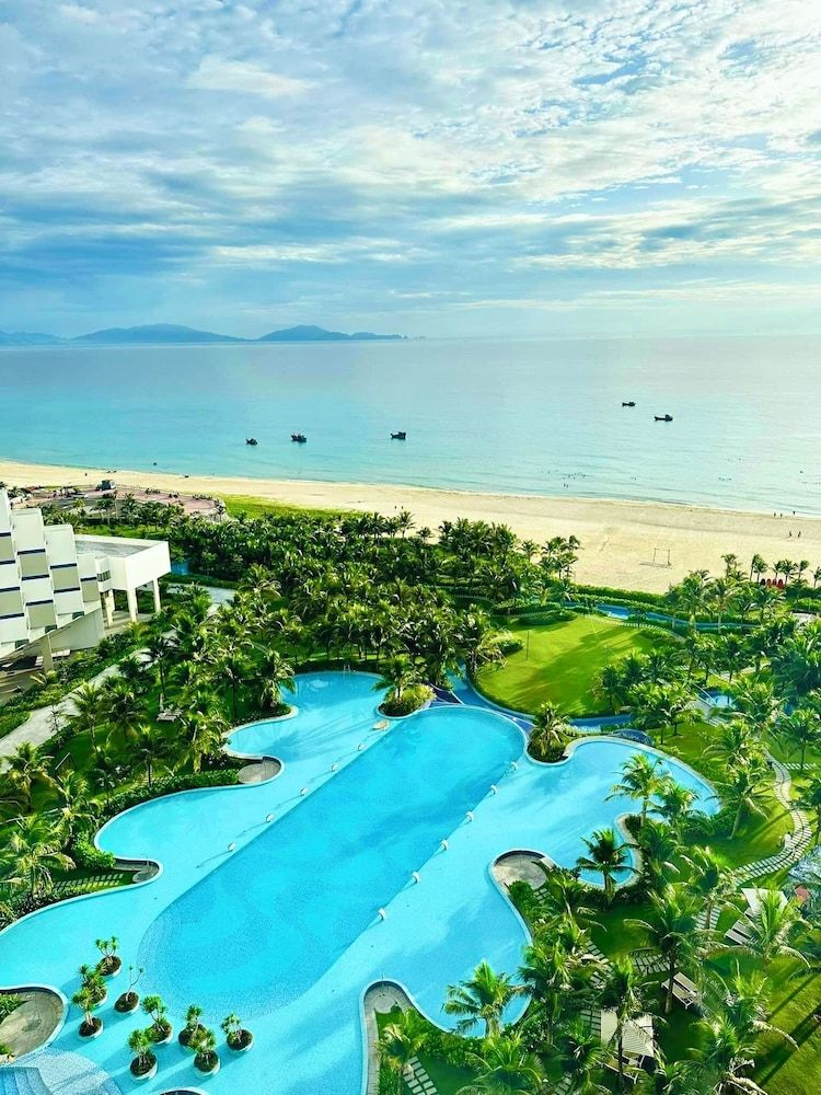 Hammi Seaview Premier Double or Twin Room, Beach View 4