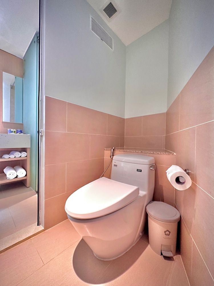 Hammi Seaview Premier Double or Twin Room, Beach View 6