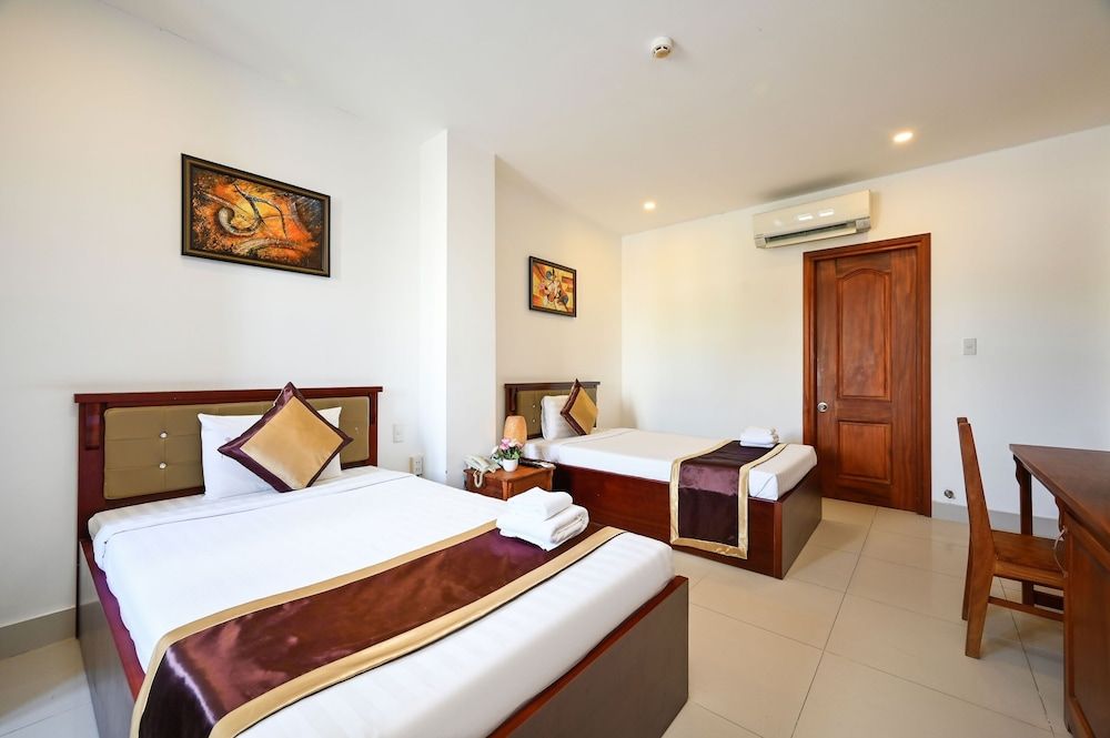 Superior Twin Room, City View