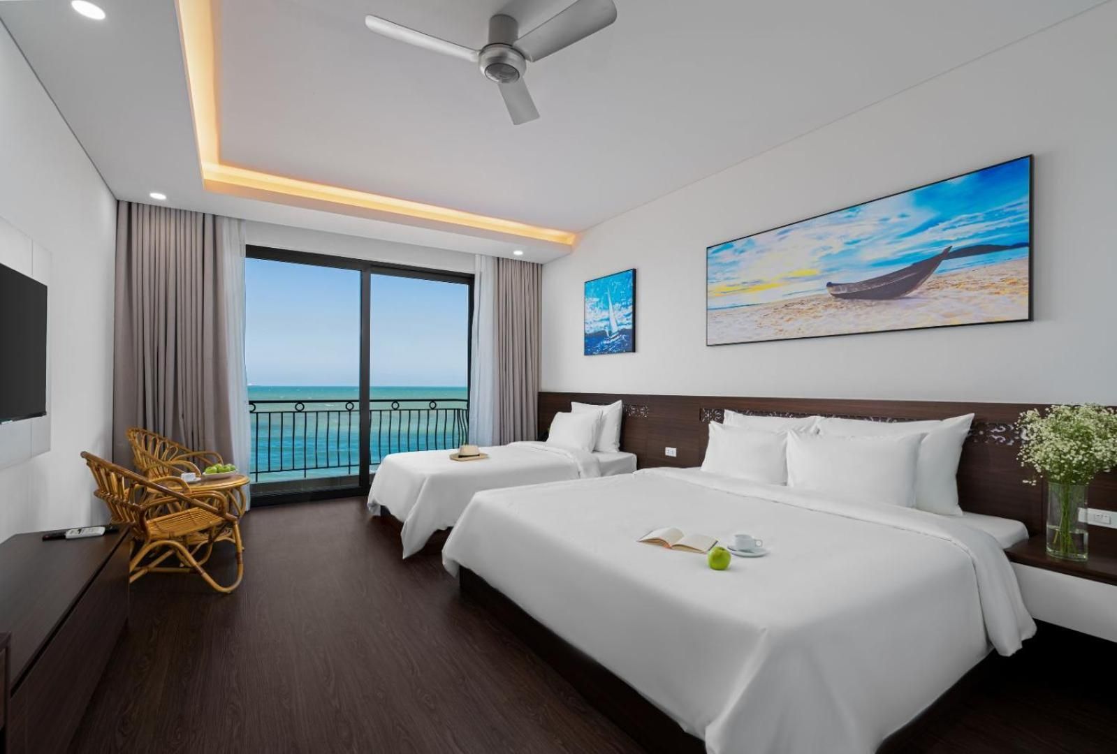 Triple Room with Sea View