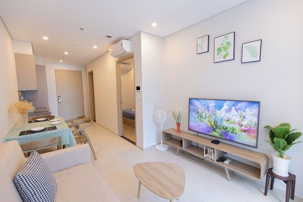 Economy Condo, 1 Queen Bed with Sofa bed, Balcony, Partial Sea View