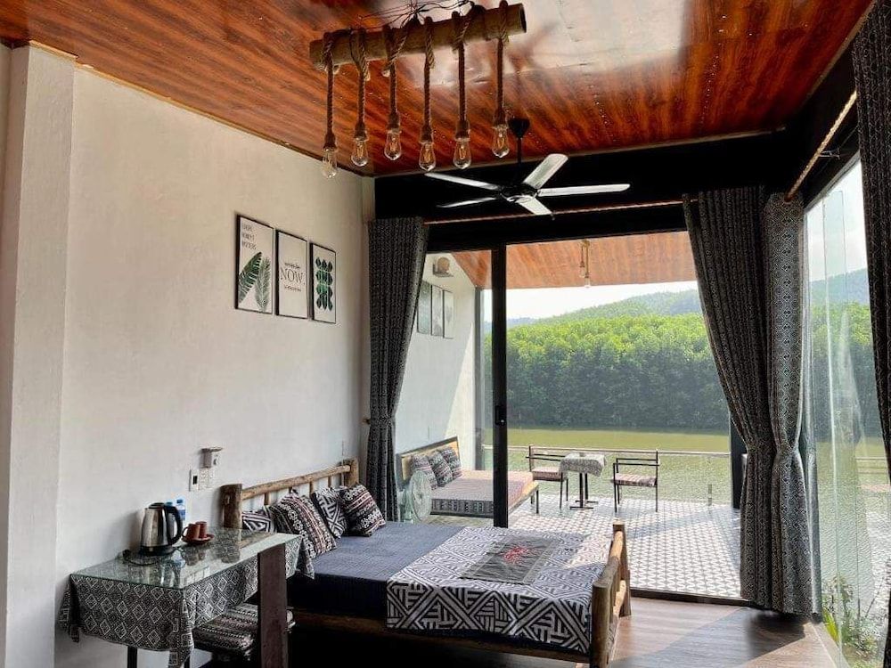 Comfort Bungalow, Hill View