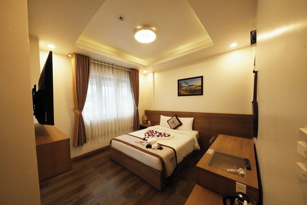 Vô Tư Hotel Deluxe Double Room 3