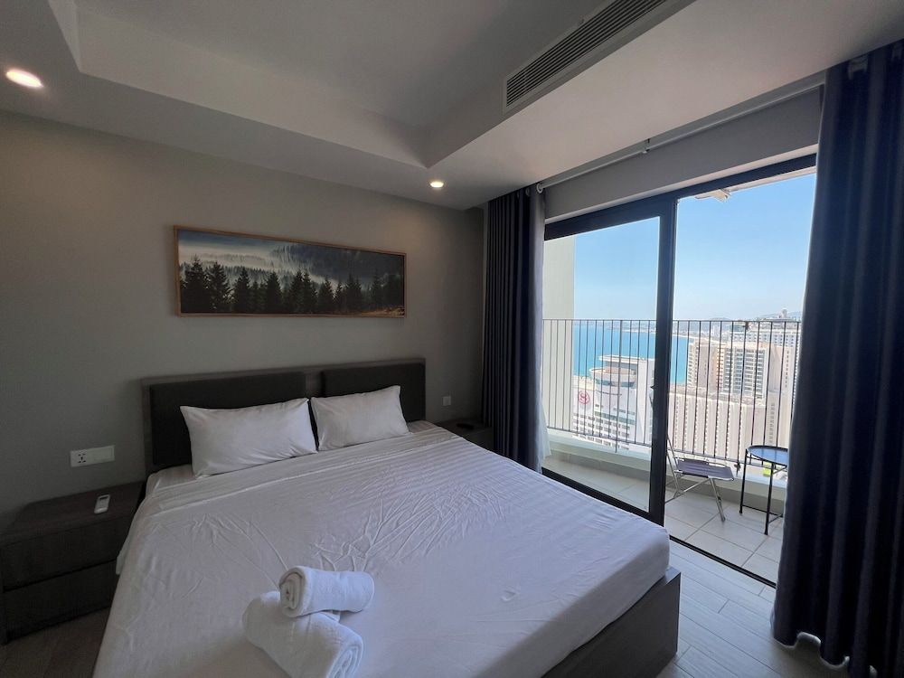 City Apartment, 2 Bedrooms, Balcony, Executive Level