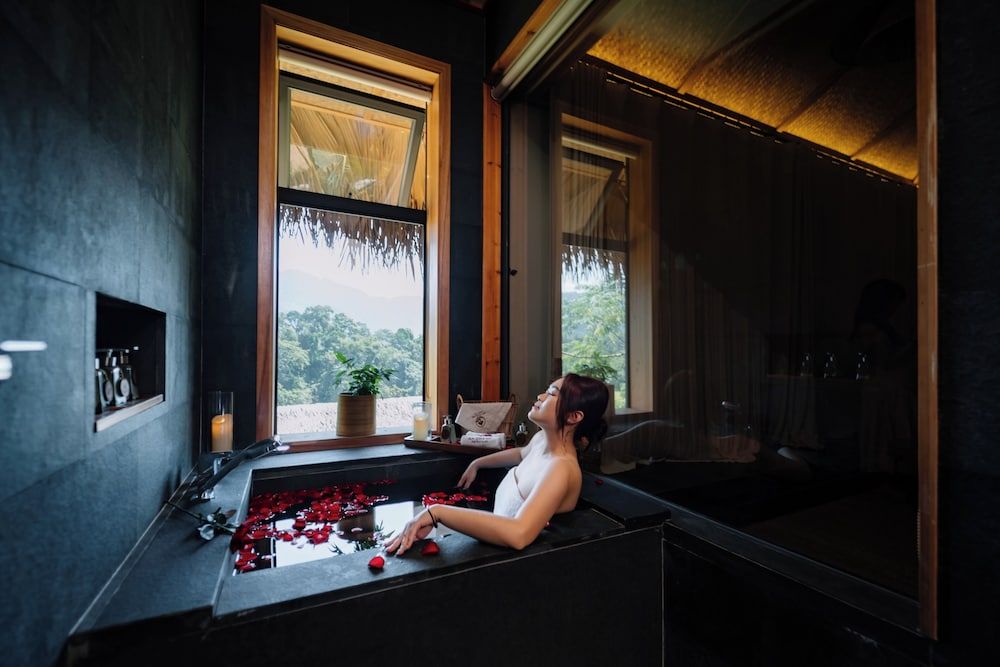 An Châng Retreat & Spa Romantic Bungalow, Balcony, Mountain View 9