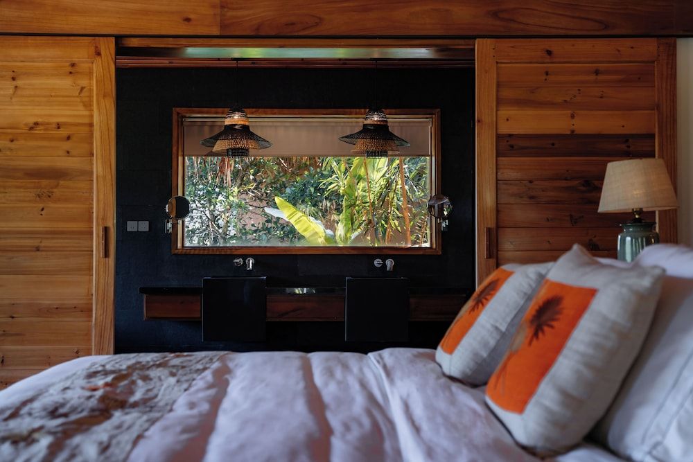 An Châng Retreat & Spa Luxury Bungalow, Balcony, Mountain View 5