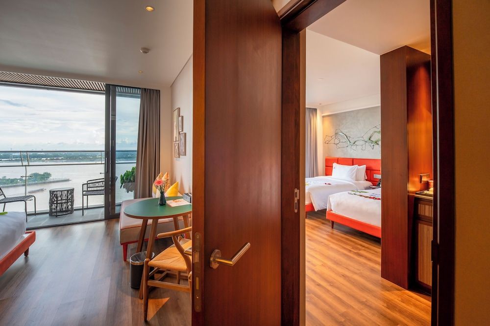 CENTRAL PLAZA HOTEL - MY THO Executive Suite Twin Room, River View 12