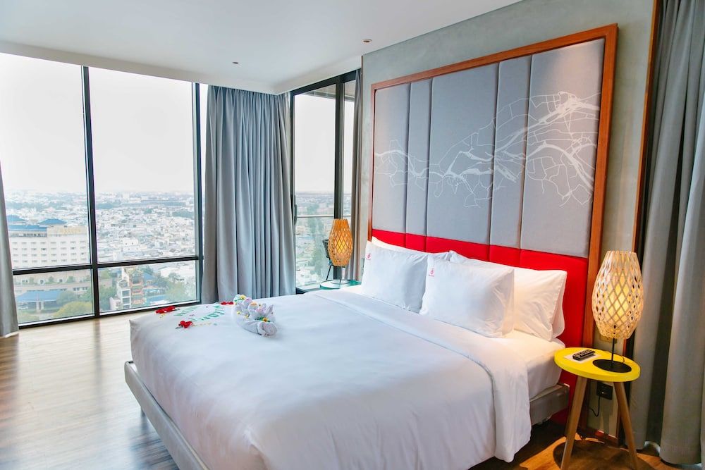 CENTRAL PLAZA HOTEL - MY THO Deluxe Double with City View 2