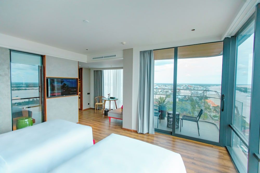 CENTRAL PLAZA HOTEL - MY THO Executive Suite Twin Room, River View 6