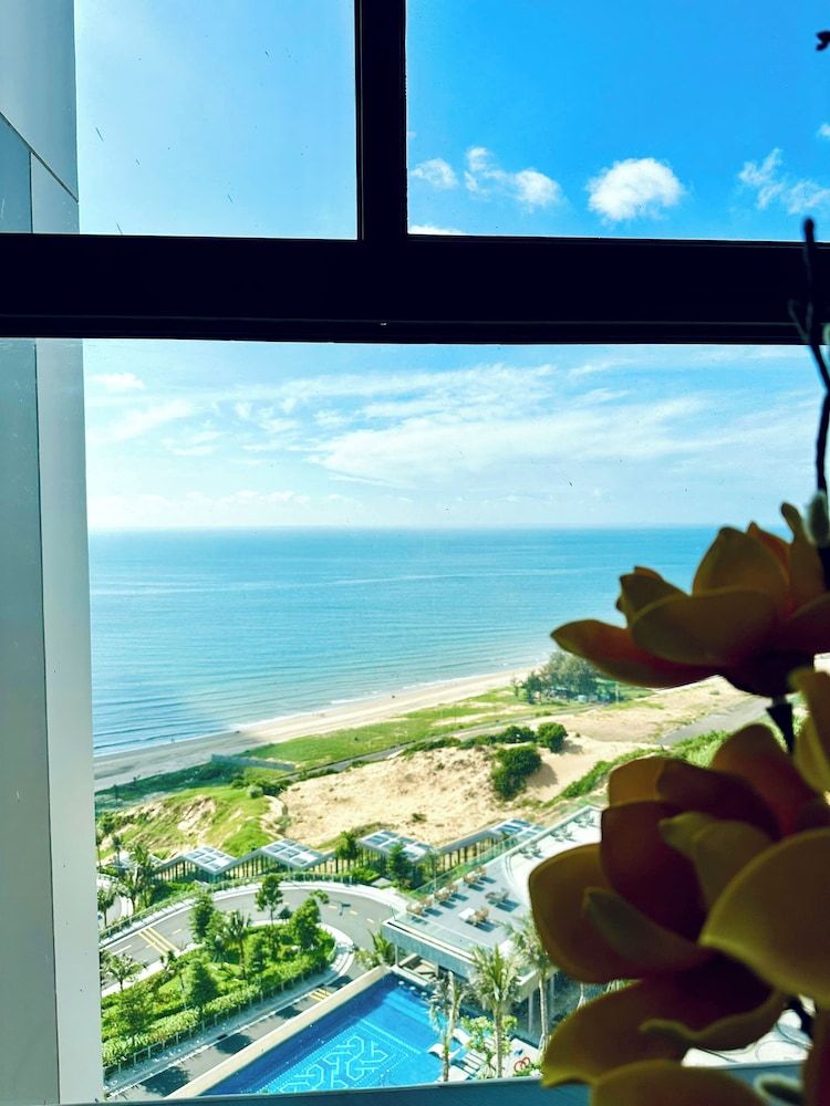 APEC MANDALA CHAM BAY - Hotel & resort Deluxe Twin Room, Beach View 5