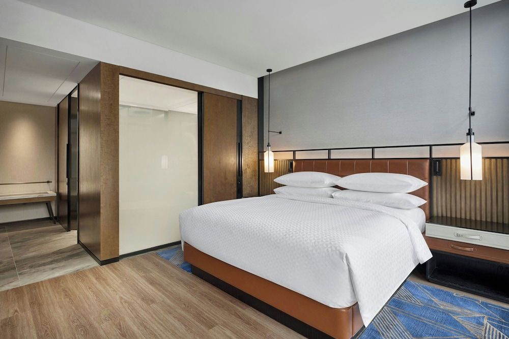 Four Points By Sheraton Ha Giang Executive Suite, 1 King Bed 2