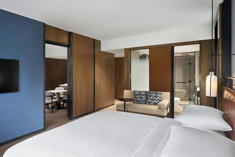 Four Points By Sheraton Ha Giang Executive Suite, 1 King Bed 3