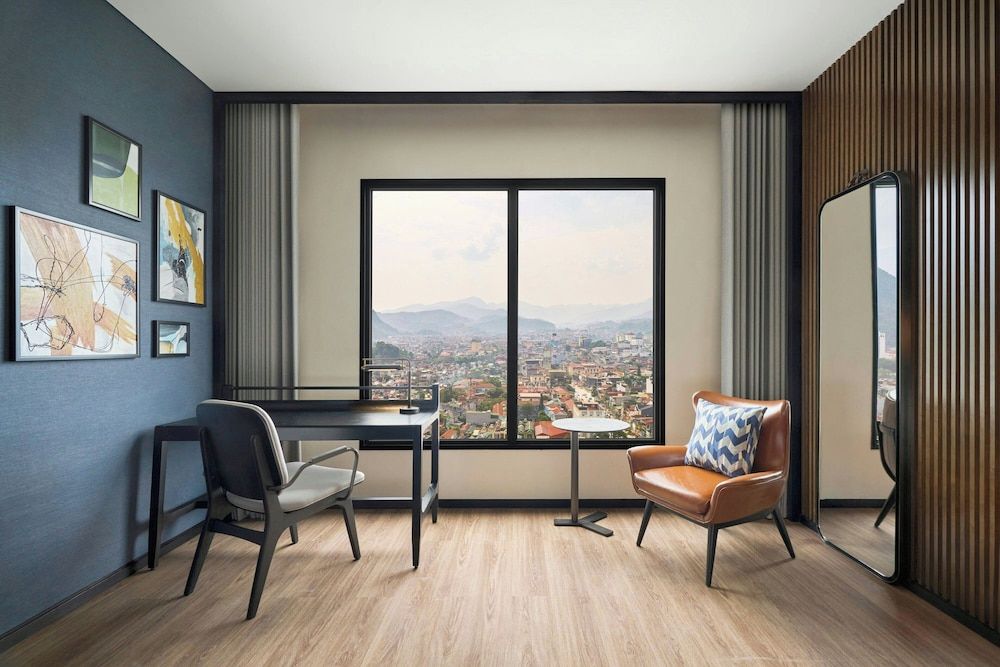 Four Points By Sheraton Ha Giang Deluxe Room, 1 King Bed 2