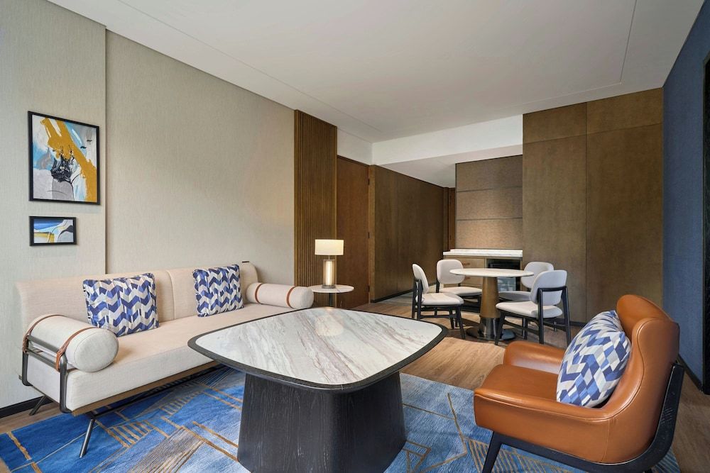 Four Points By Sheraton Ha Giang Executive Suite, 1 King Bed 6