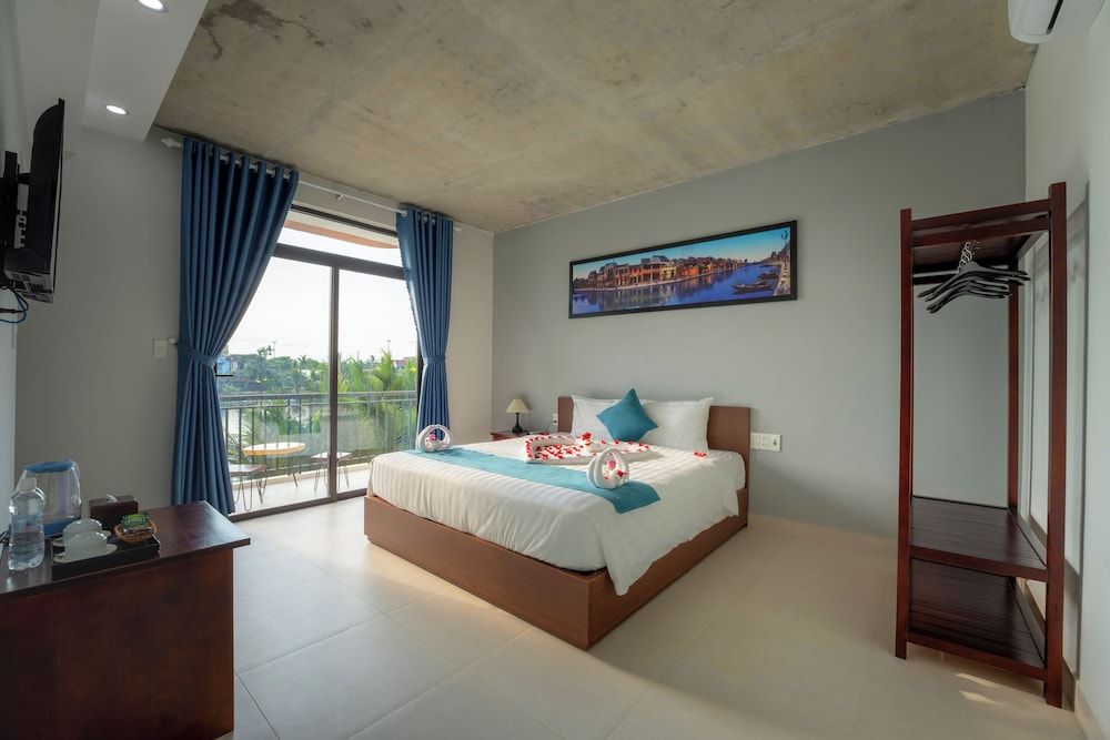 The Saltfield Hoi An Villa Deluxe Double Room, Pool View 3