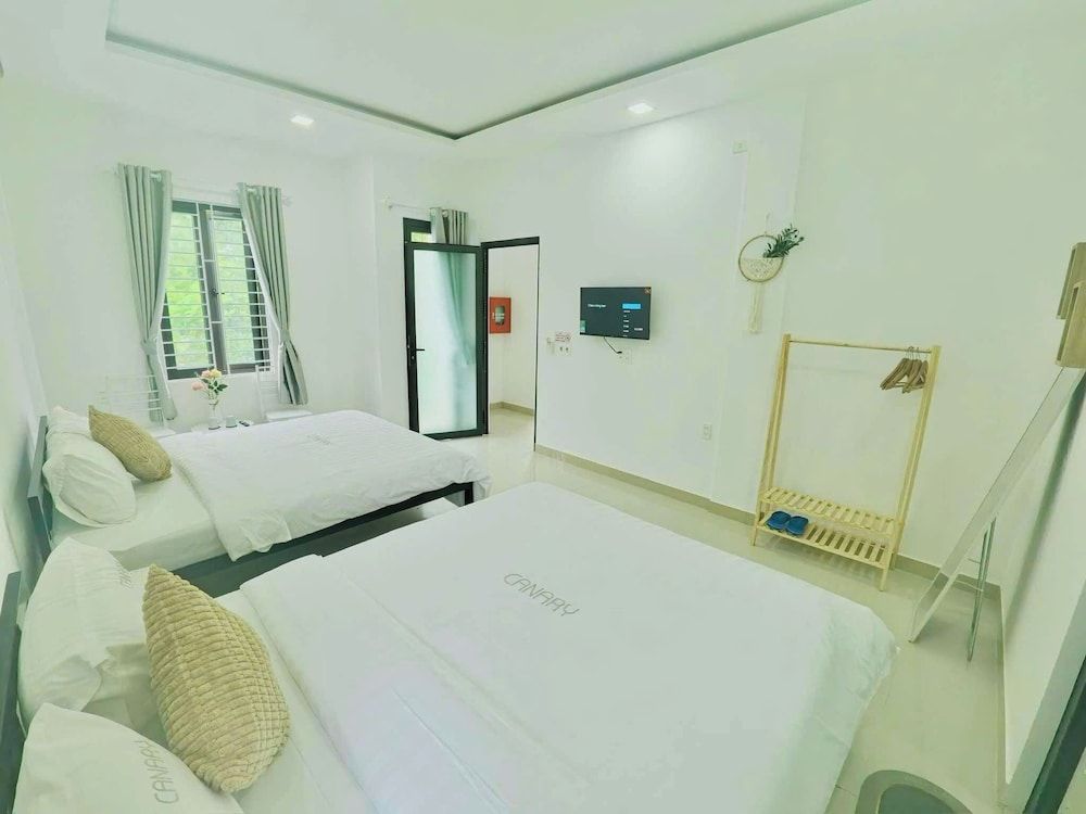 Superior Quadruple Room, Patio, City View
