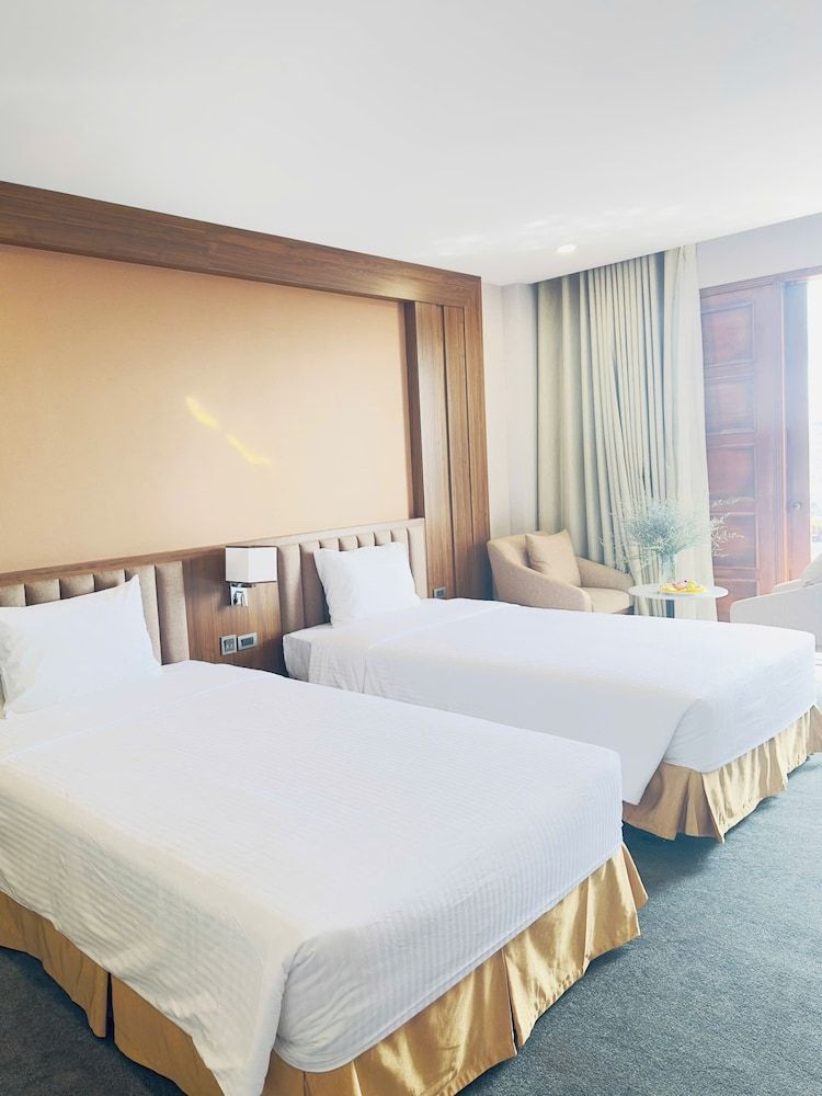 Luxury Room, City View